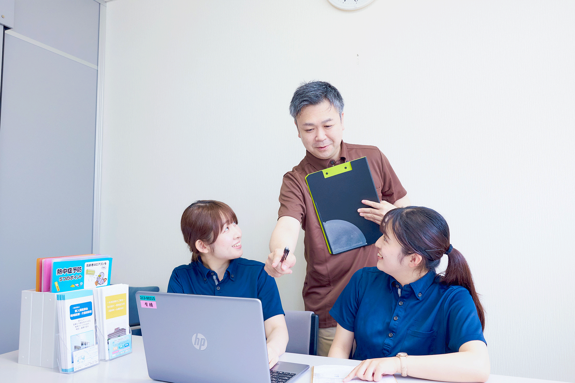 多職種が集まりケアの方針を話し合うサービス担当者会議