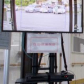 病院入り口に設置した体温測定サーマルカメラ